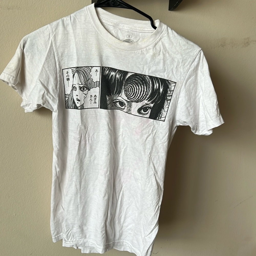 Junji Ito “uzumaki” graphic tee